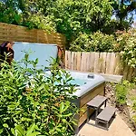 Wooden Premium Jacuzzival *