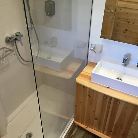 Wooden Premium Jacuzzival Апартаменты Альшоэрш