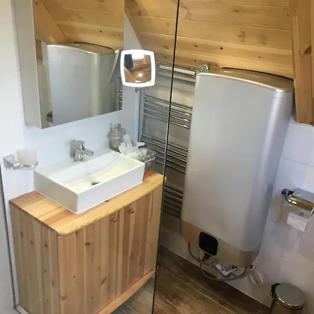 شقة Wooden Premium Jacuzzival