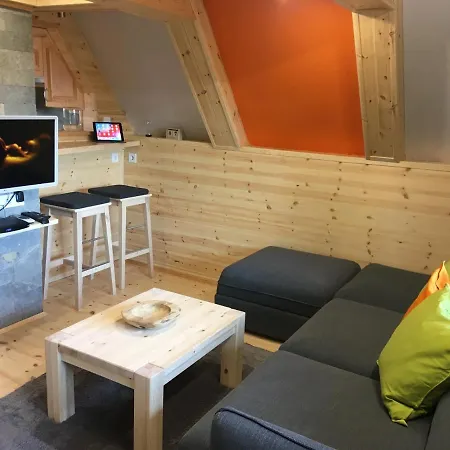 Wooden Premium Jacuzzival Alsóörs