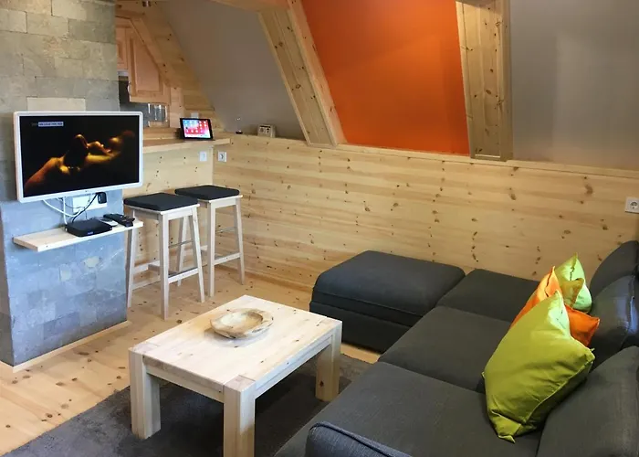 Wooden Premium Jacuzzival Alsóörs