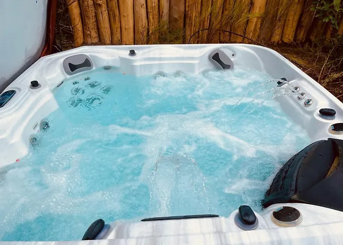 Wooden Premium Jacuzzival Apartament *