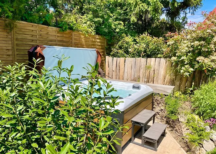 Wooden Premium Jacuzzival *